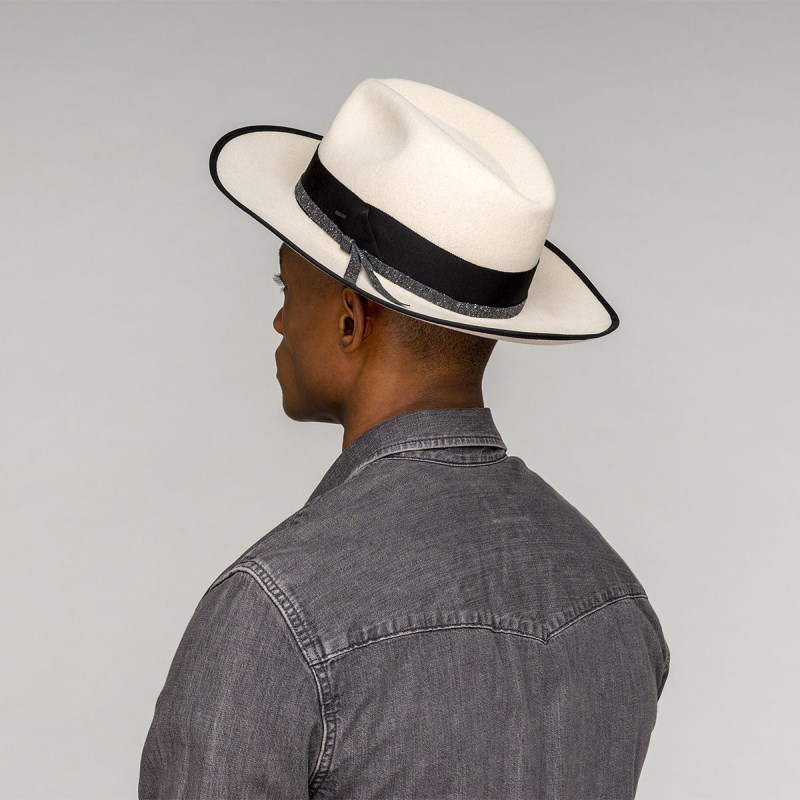 Bailey | Clorindon - Black